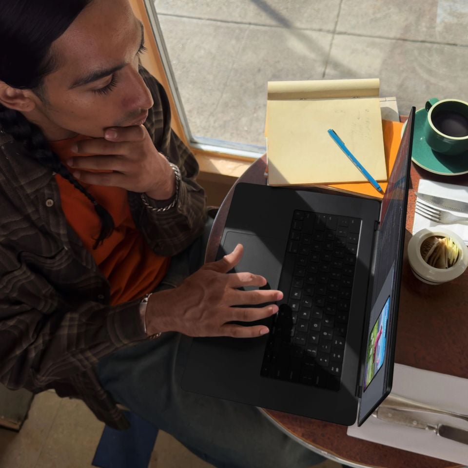 MacBook Pro 14 inç M3 Pro 11C CPU 14C GPU 18 GB RAM 512 GB SSD Uzay Siyahı (MRX33TU/A)